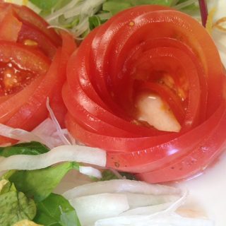 トマトのバラ